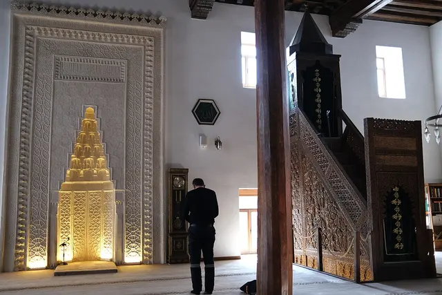 Ahi Elvan Mosque