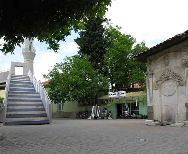 Zincirli Mosque