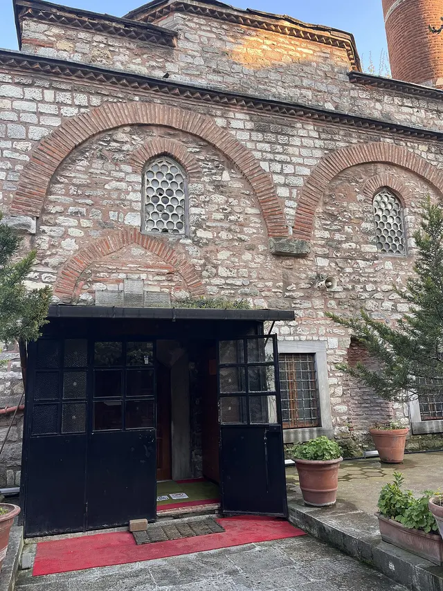 İshak Paşa Mosque