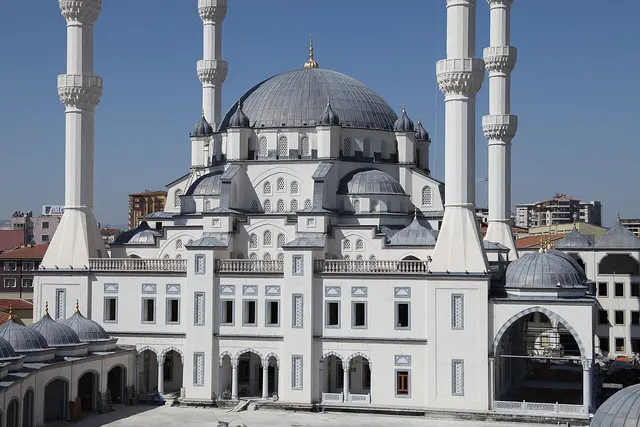 Kırıkkale Nur Mosque