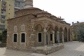 Çeşnigir Mosque