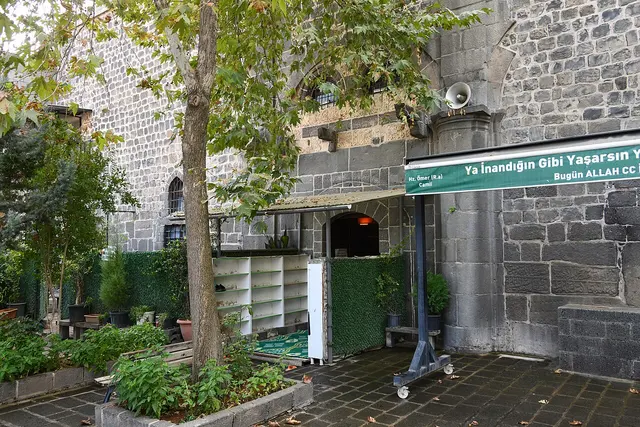 Ömer Şeddat Mosque