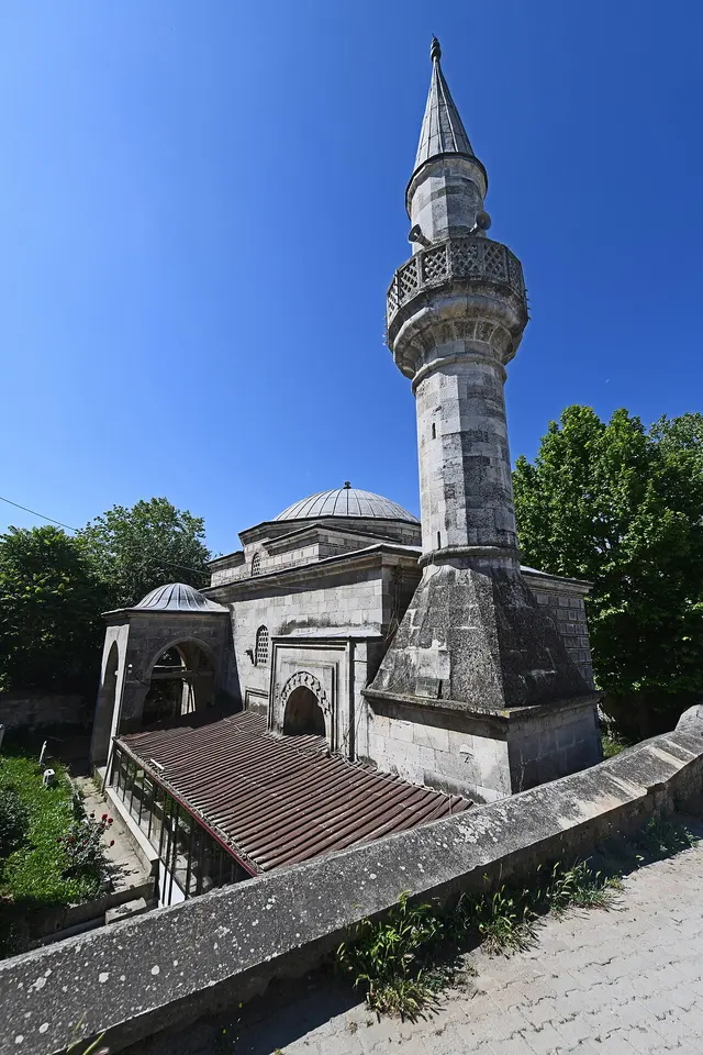 Şah Melek Mosque