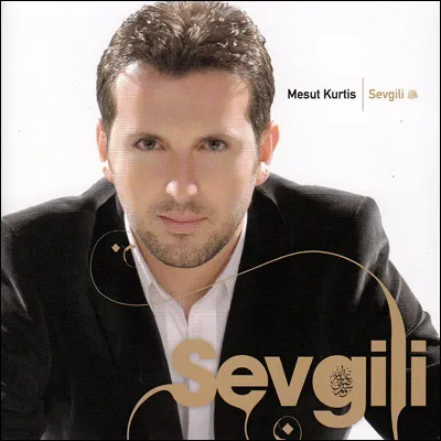 Mesut Kurtis, photo 3
