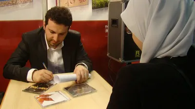 Mesut Kurtis, photo 4