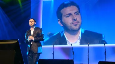 Mesut Kurtis, photo 5